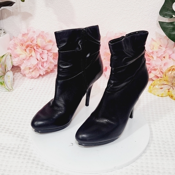 Inc International Concepts Women Black Ankle Boots 8M - Picture 1 of 8